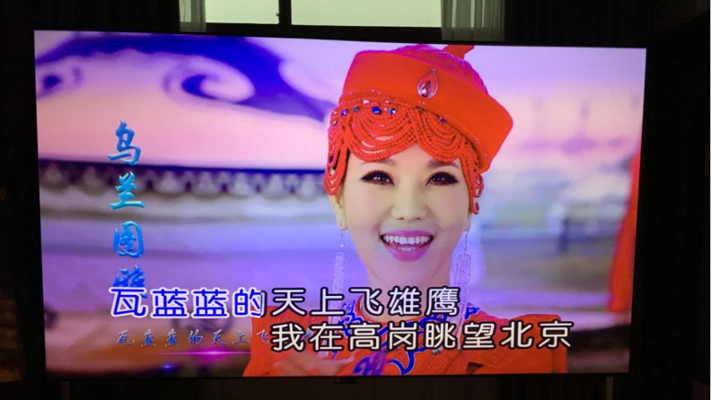 小米激光电视不配幕？那需要搭配什么屏幕使用呢？【南京尊龙凯时音响】