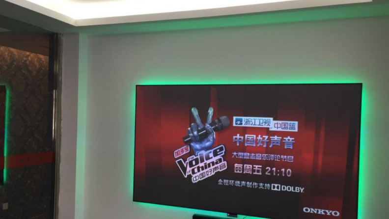 激光电视抗光幕什么好？选择黑栅还是菲涅尔？【南京尊龙凯时音响】