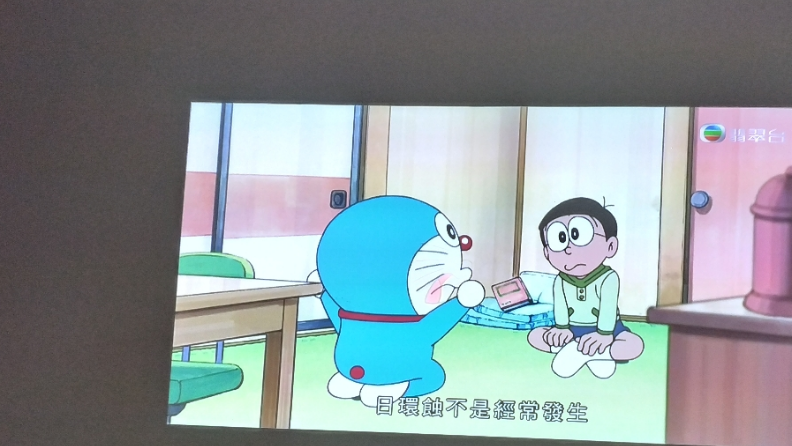 小米激光电视配投影幕吗？需要配投影幕吗？【南京尊龙凯时音响】