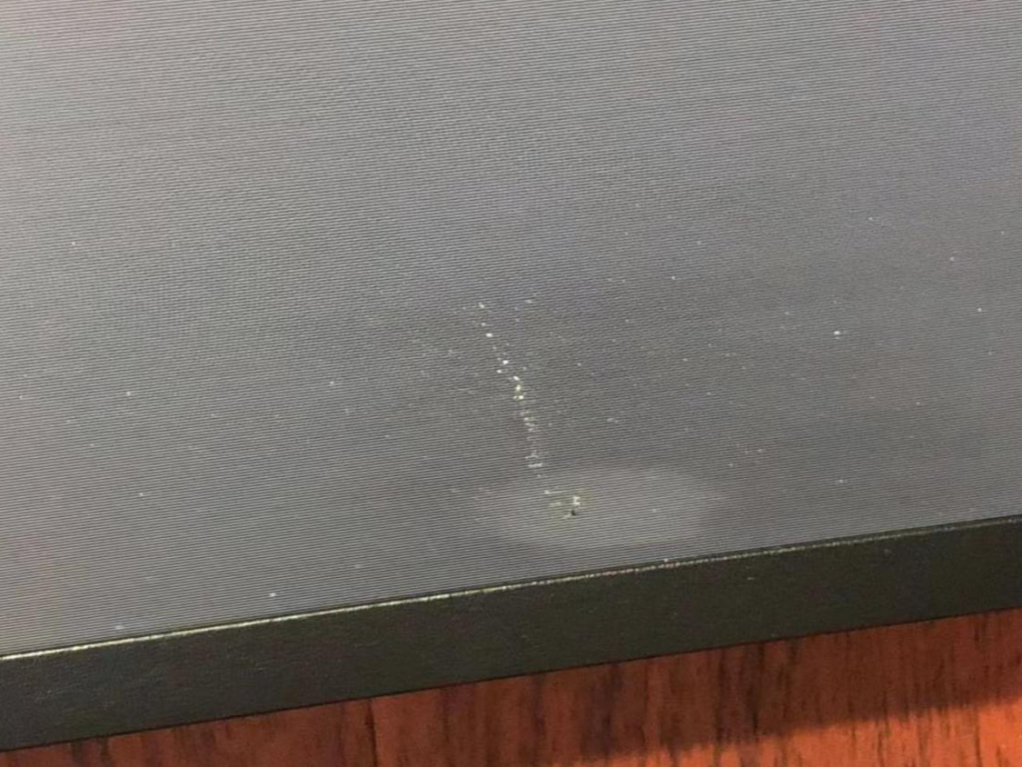 激光电视的屏幕如何清洁，这个很关键
